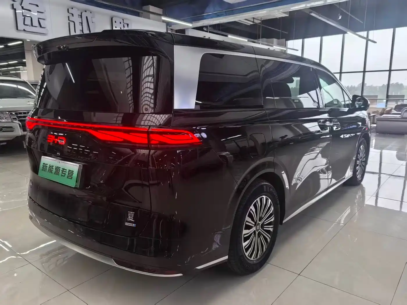 BYD Xia 2025 2025 DM-i 1.5T 180km Surpass Edition