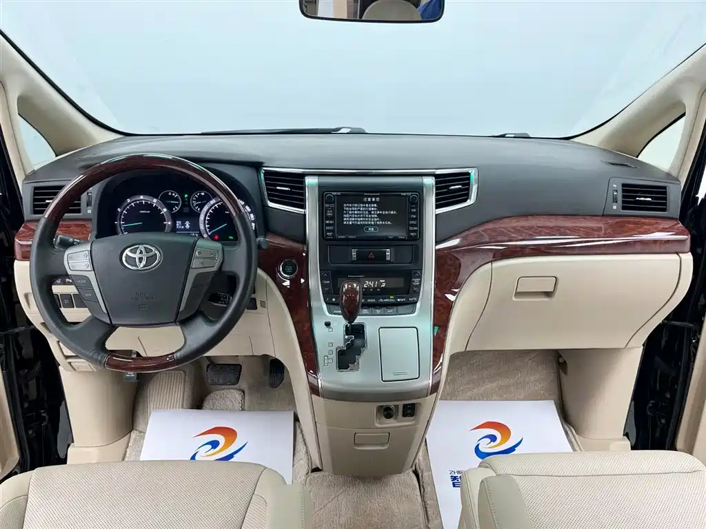 Toyota Alphard 2011 3.5L Luxury Edition фото 8