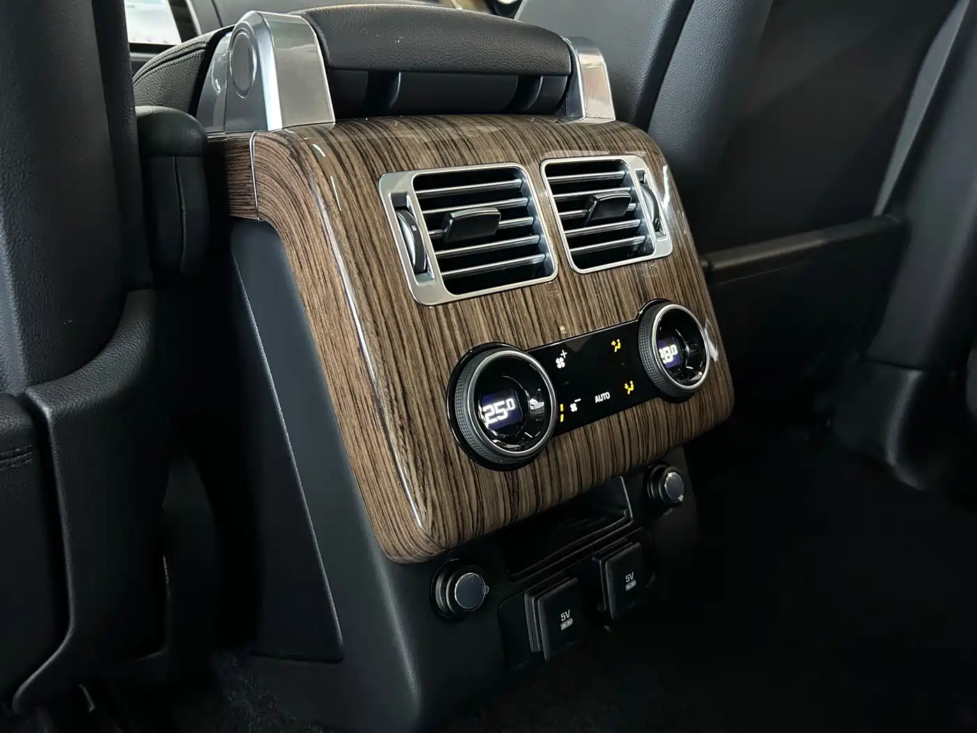 Land Rover Range Rover 2019 3.0 SC V6 Golden Age Edition фото 13
