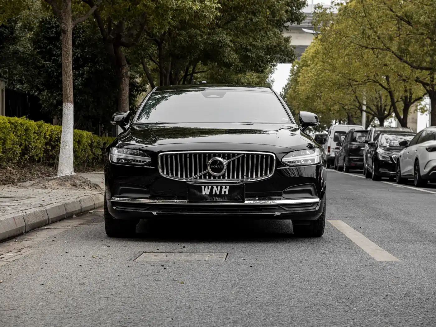 VOLVO S90