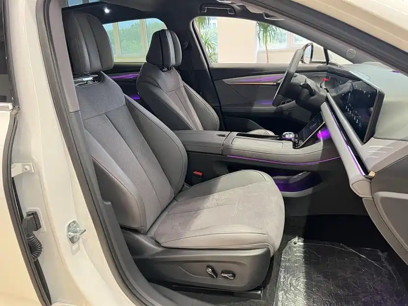 Voyah Auto VOYAH Zhuiguang 2024 PHEV AWD Ultra-long Range Executive Edition фото 8