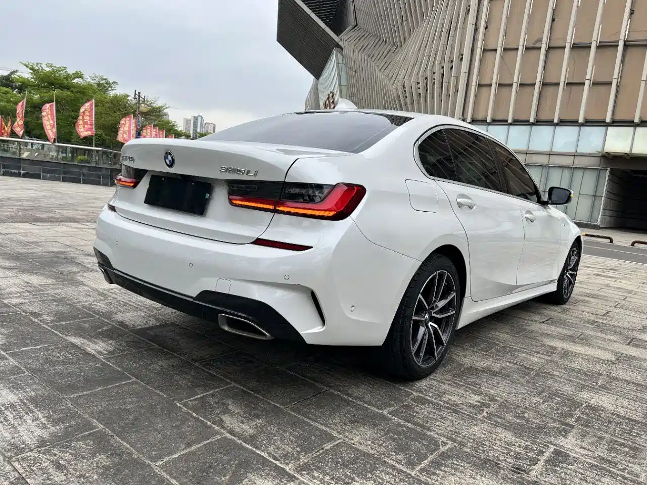 BMW 3 Series 2021 Second Facelift 325Li M Sport Package фото 4