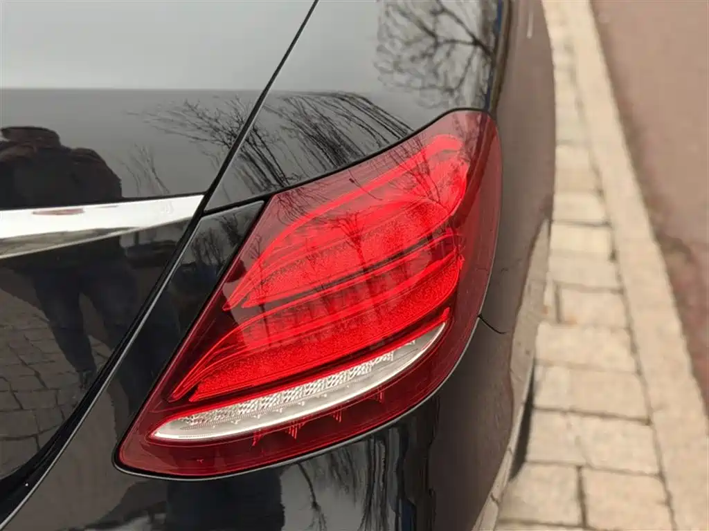 Mercedes-Benz E-Class 2016 E 200 L фото 6