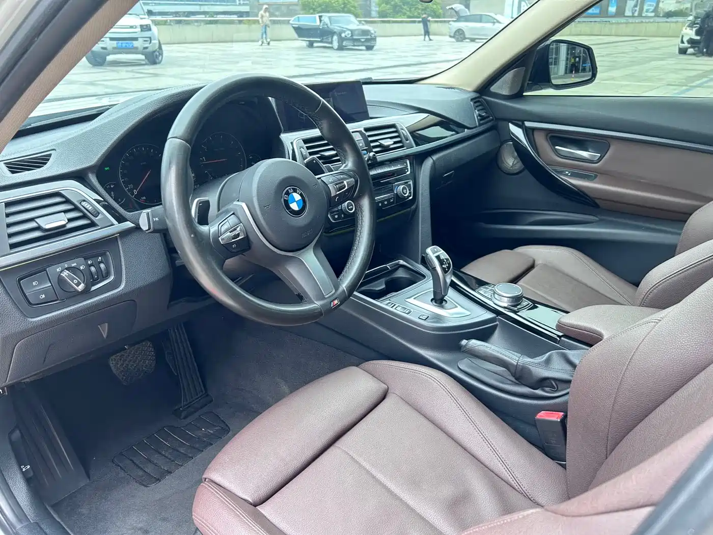 BMW 3 Series 2019 320Li M Sport Package фото 13