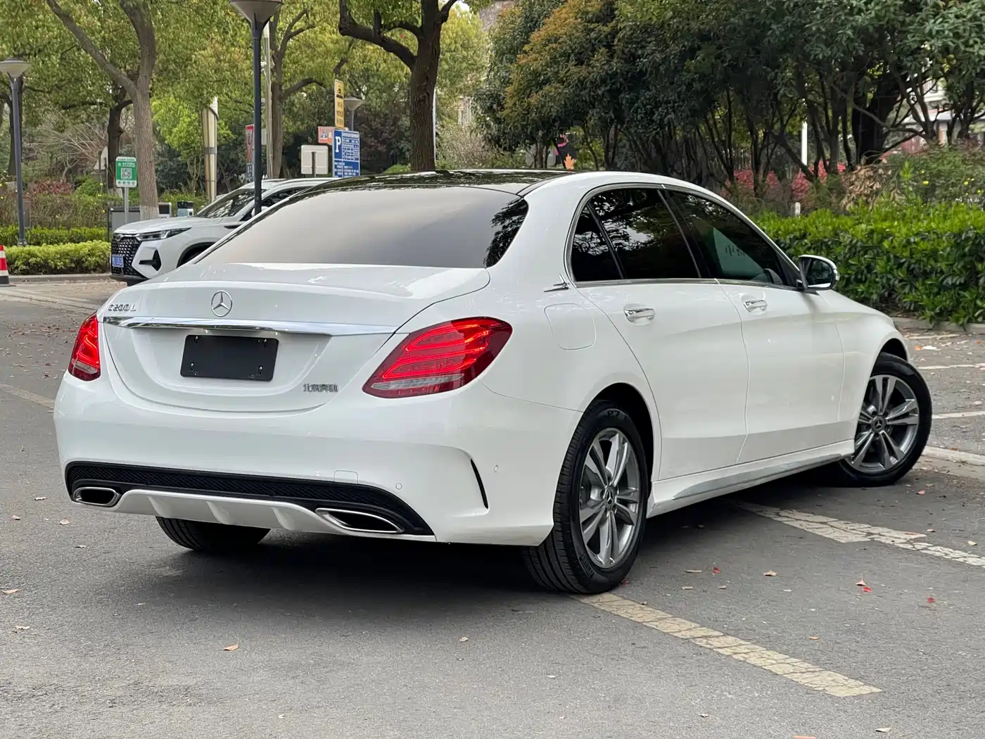 Mercedes-Benz C-Class 2015 Facelift C 200 L Sport фото 9