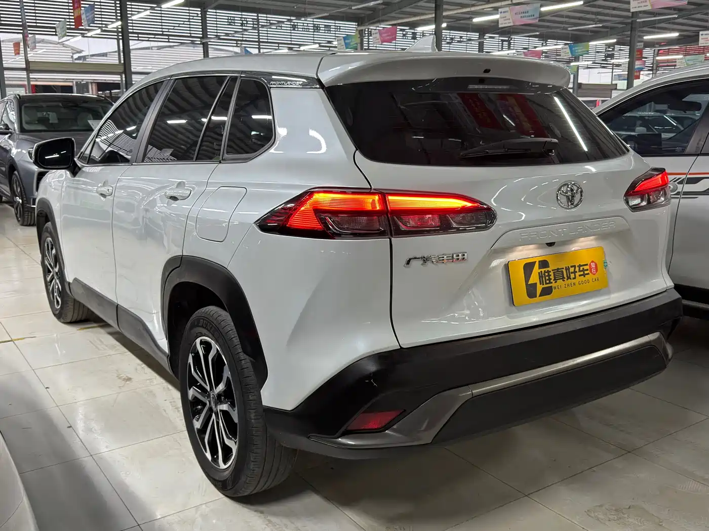 Toyota Frontlander 2023 2.0L CVT Luxury Edition фото 20