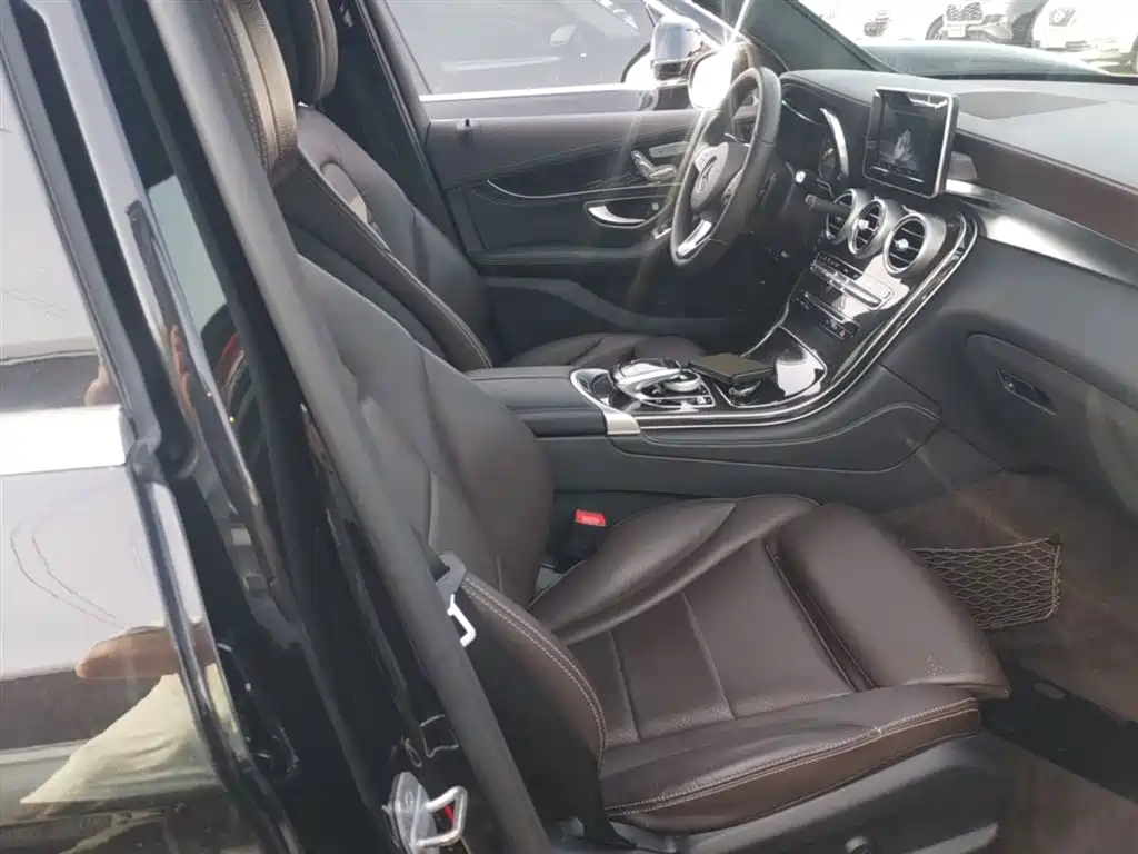 Mercedes-Benz GLC 2017 GLC 260 4MATIC Dynamic фото 25