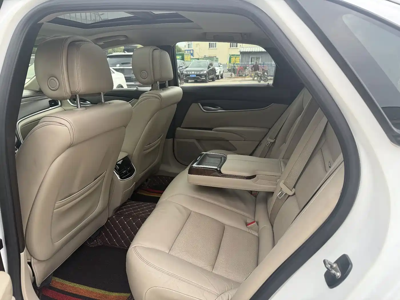 Cadillac XTS 2014 2013 Model 28T Comfort