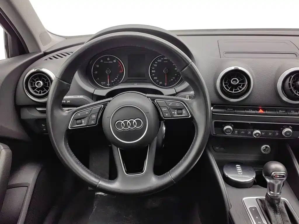 Фото 11 - Audi A3