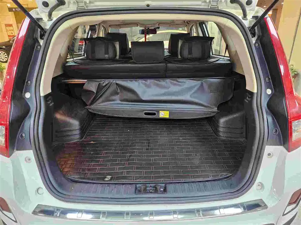 GEELY AUTOMOBILE VISION X6