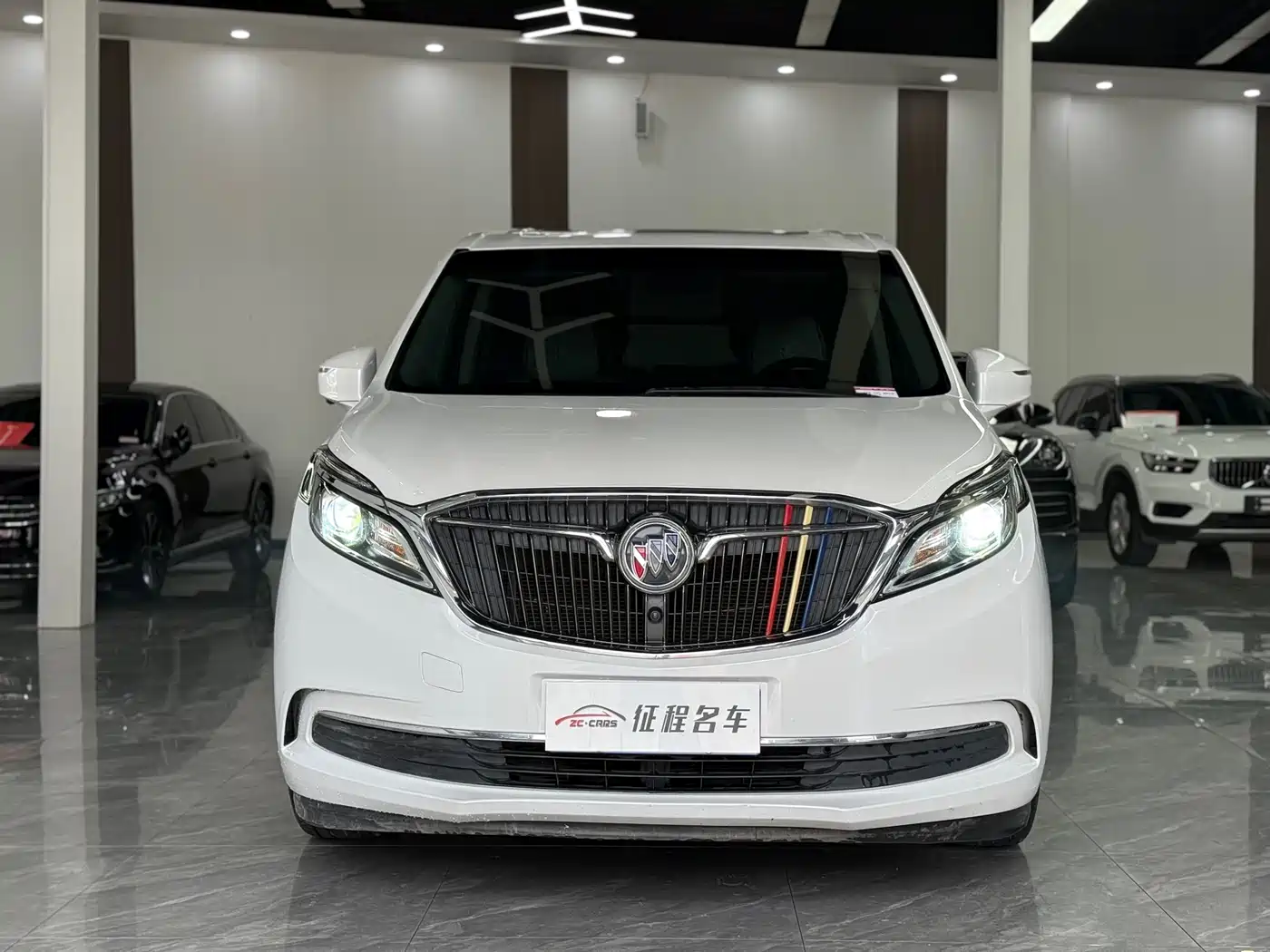 Buick GL8 2018 ES 28T Comfort Type China VI фото 2