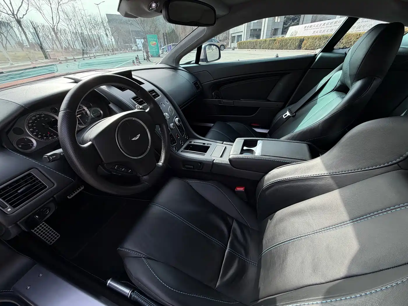 Aston Martin V8 Vantage 2016 2016 4.7L Coupe