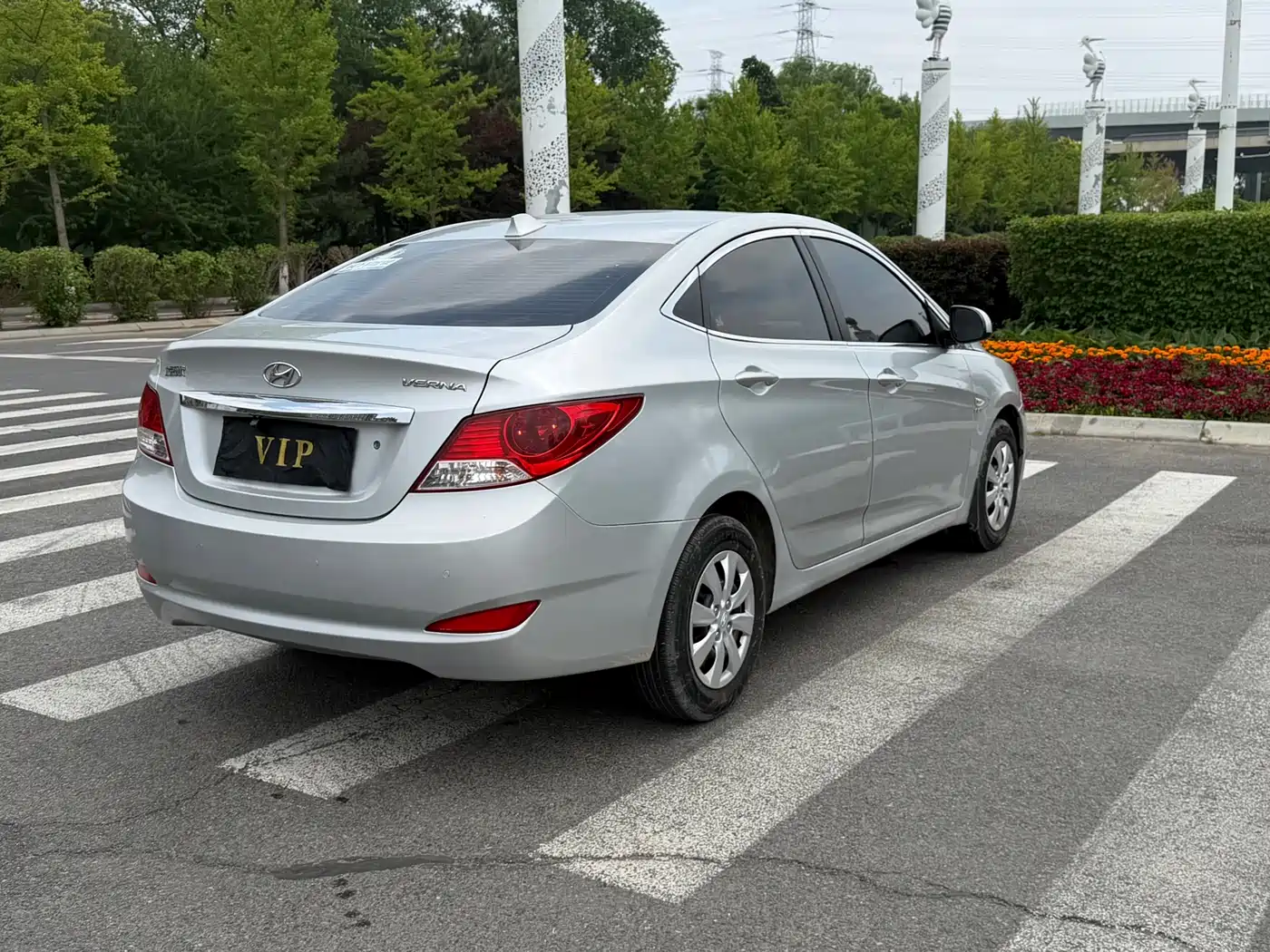 Hyundai Verna 2013 Sedan 1.4L Automatic Standard GL фото 9