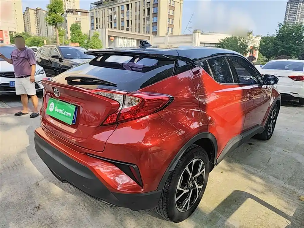 Toyota C-HR 2020 Model 2.0L Leading фото 7