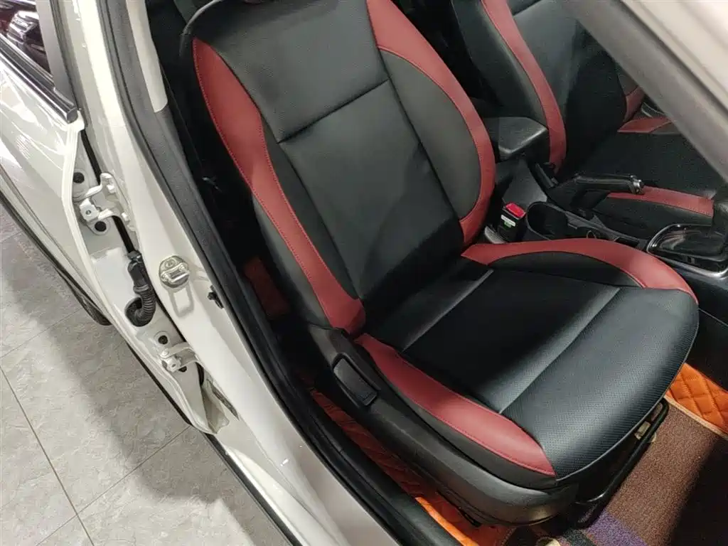 Kia KX CROSS 2018 1.6L Automatic Smart Sunroof Edition фото 25
