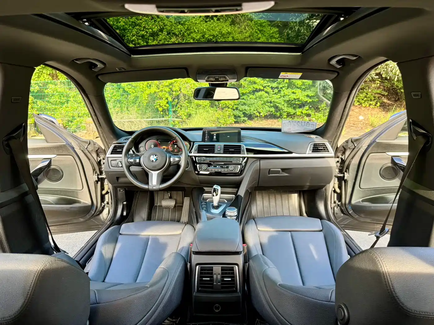 BMW 3 Series GT 2020 320i M Sport Package фото 9
