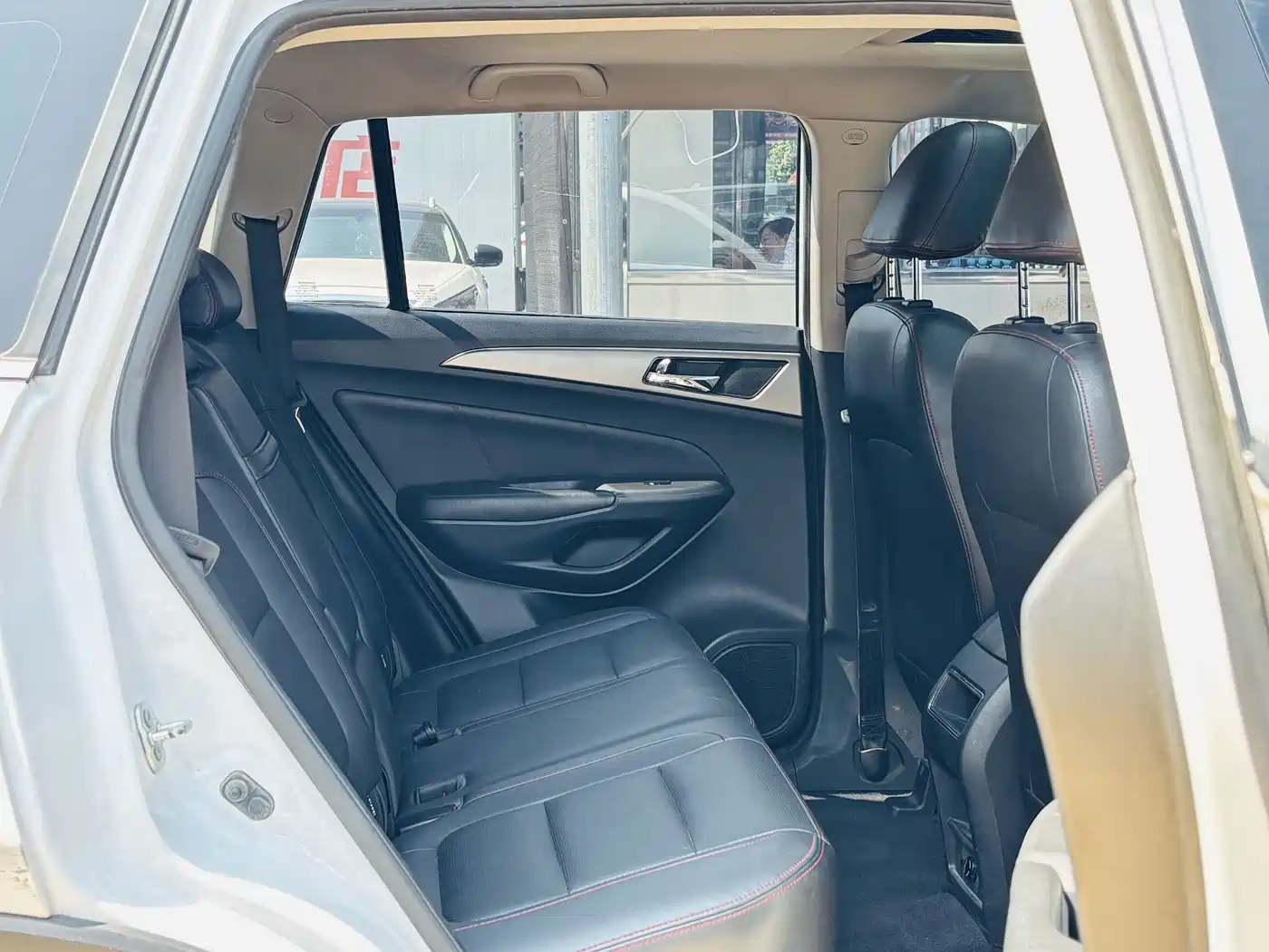Changan CS75 2014 2014 2.0L Manual Luxury (China IV)