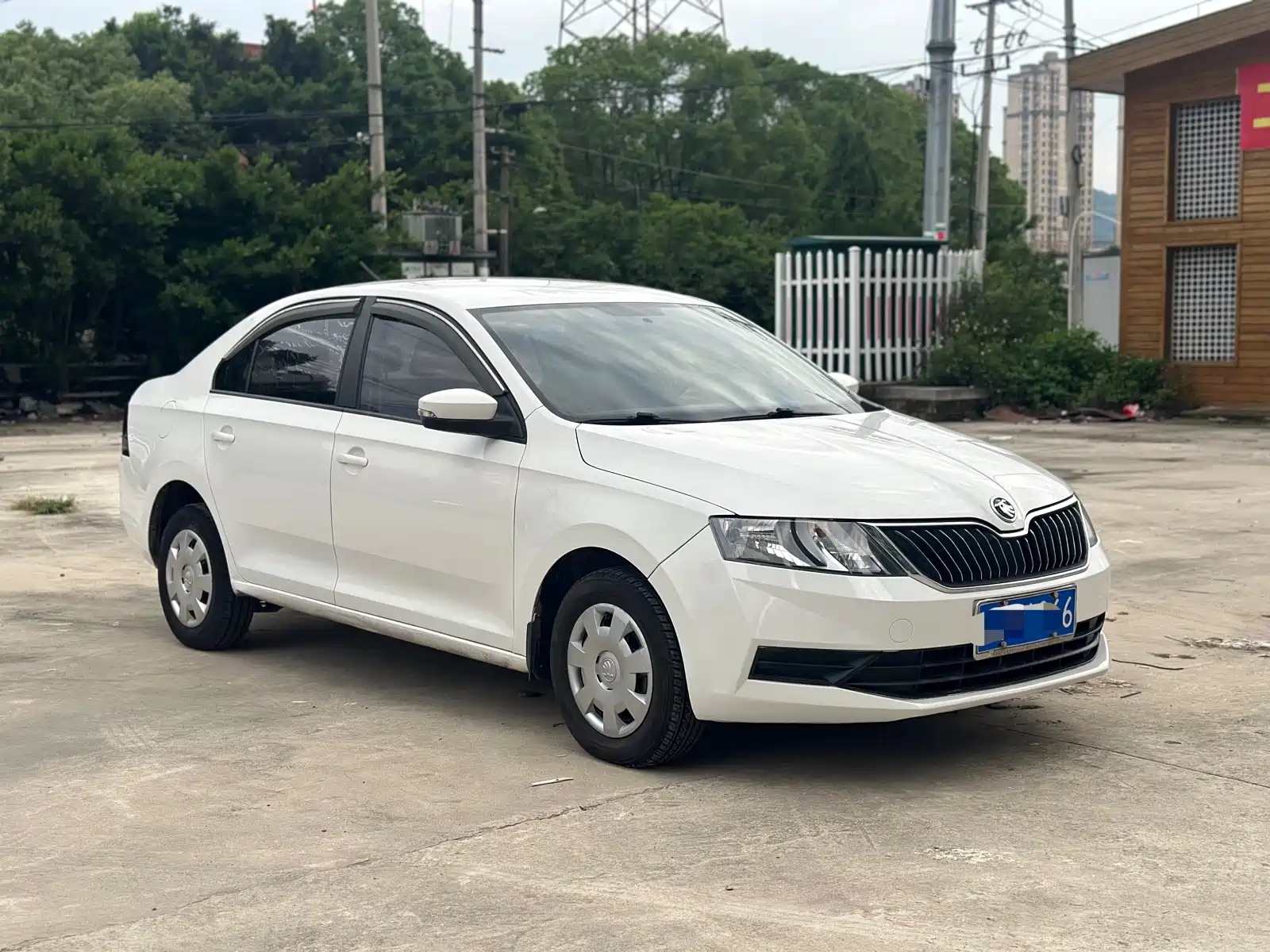 Фото 4 - Škoda Rapid