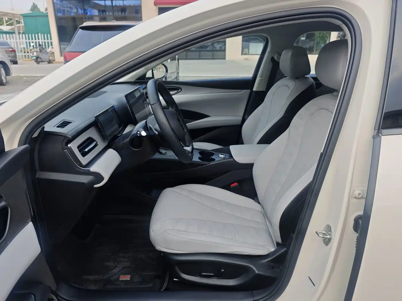2025 BYD Seal 06 DM-i Touring