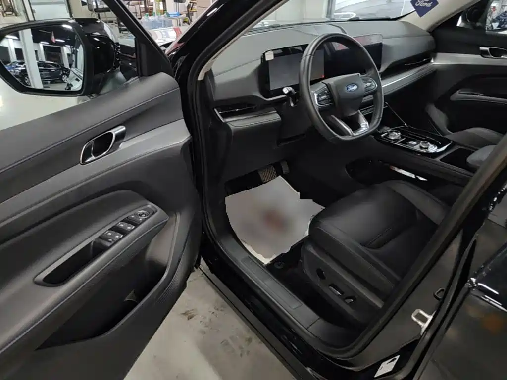 Ford Lingrui 2025 2025 EcoBoost 170 Platinum