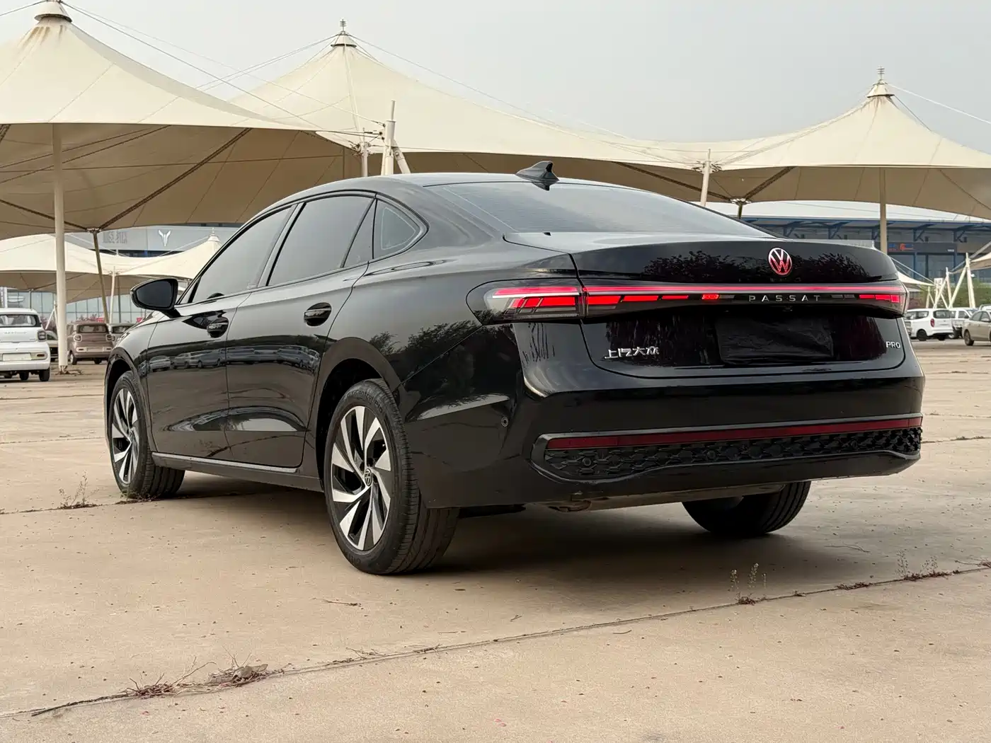 Volkswagen Passat 2025 Pro 380TSI Dragon Fortune Edition фото 13
