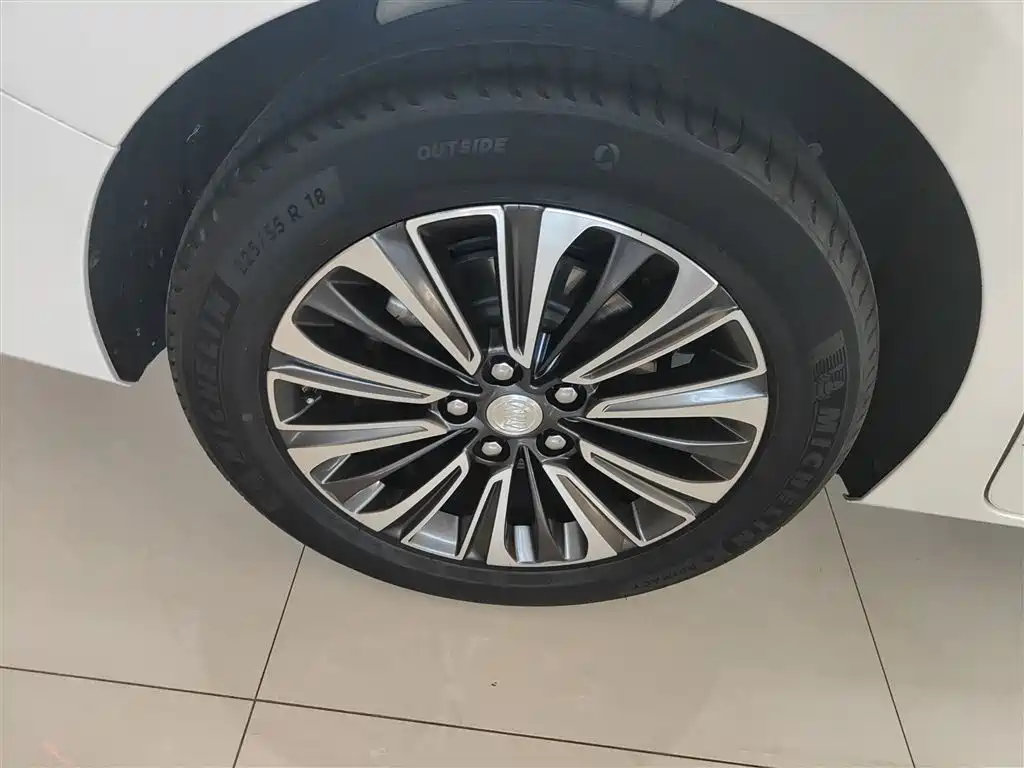 Buick GL8 2021 ES Landlord 653T Smart Flagship фото 26
