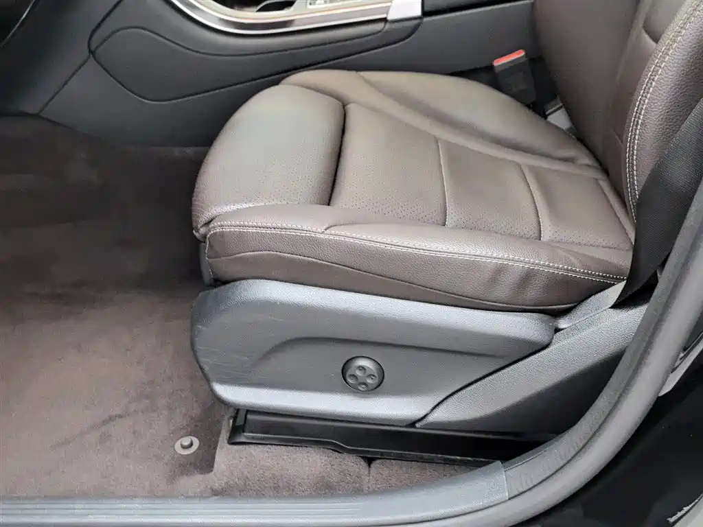 Mercedes-Benz GLC 2022 GLC 300 L 4MATIC Dynamic Collector's Edition фото 20