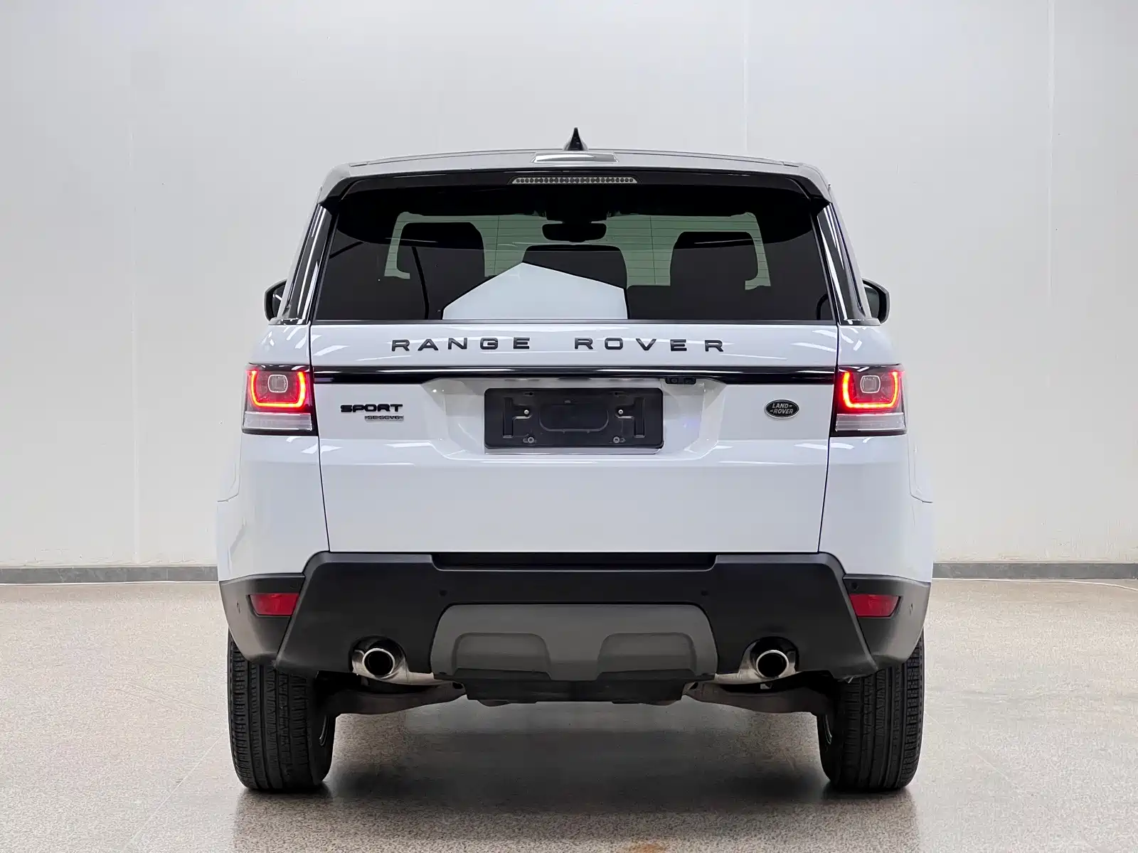 Фото 33 - Land Rover Range Rover Sport