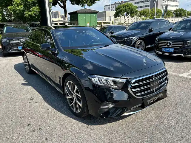 Mercedes-Benz E-Class 2024 E 300 L Fashion — фото 3