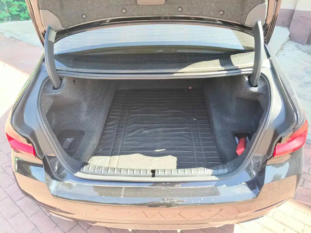 BMW 5 Series, миниатюра 13