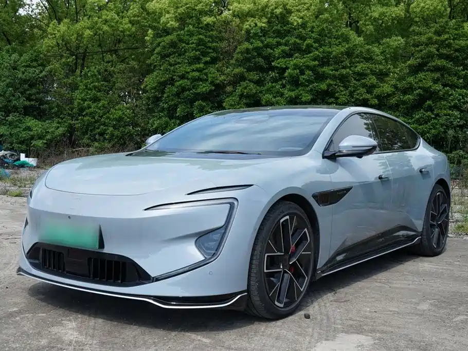 Avatr 12 2023 650 Triple Laser AWD Performance Edition
