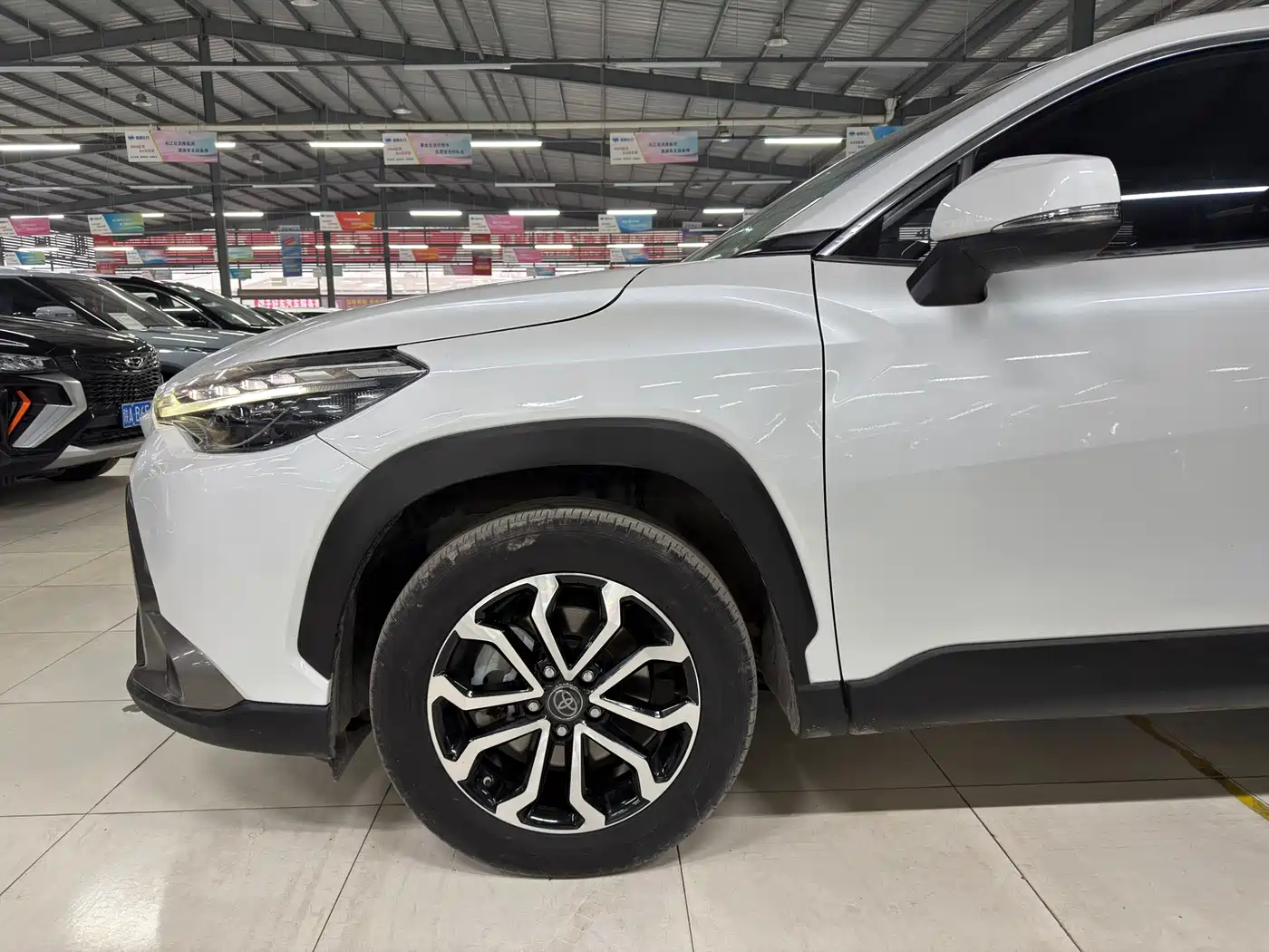 Toyota Frontlander 2023 2.0L CVT Luxury Edition фото 4