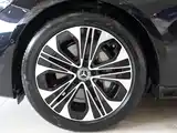 Фото 28 - Mercedes-Benz E-Class