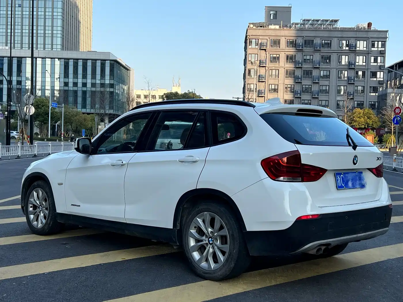 BMW X1 (Import) 2010 xDrive25i фото 5
