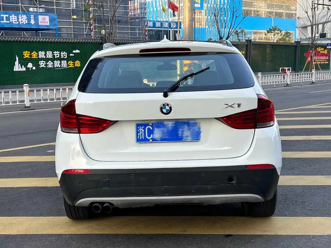 BMW X1 (Import) 2010 xDrive25i фото 6