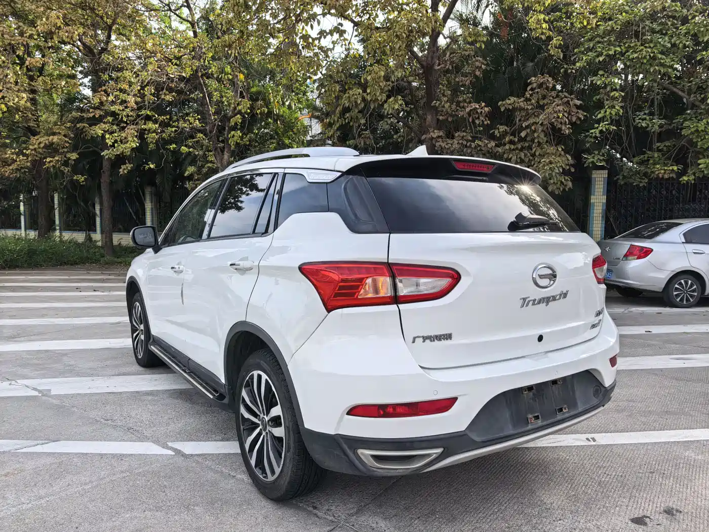 GAC Trumpchi Trumpchi GS4 2017 235T Automatic 2WD Luxury Smart Connected Edition фото 7