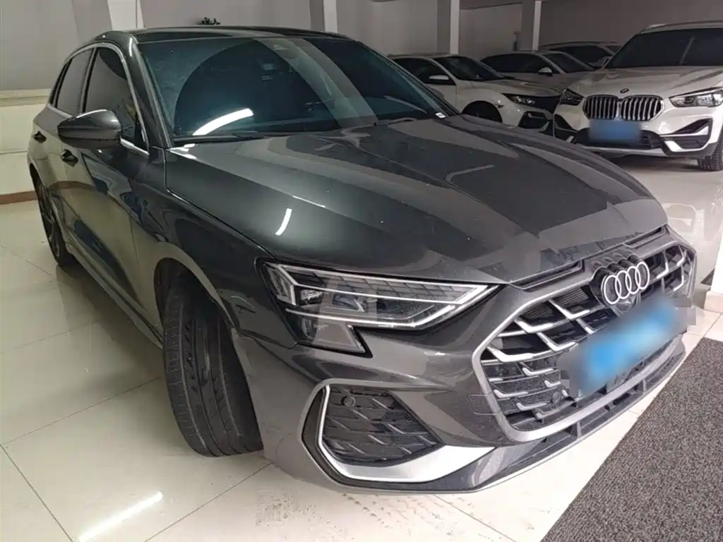 Audi A3 2025 Sportback 35TFSI Flying Premium фото 4