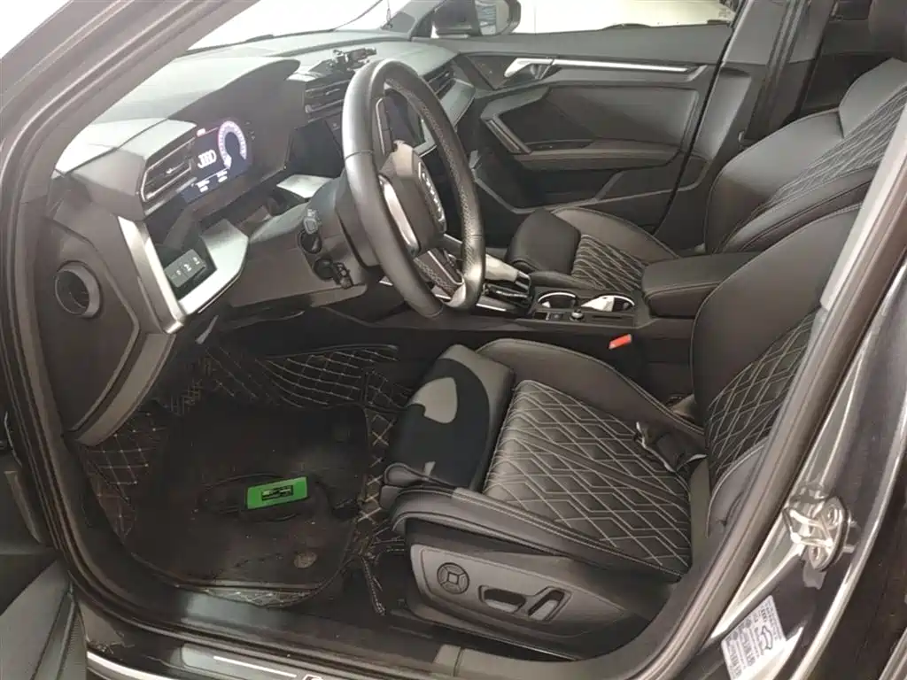 Audi A3 2025 Sportback 35TFSI Flying Premium фото 15