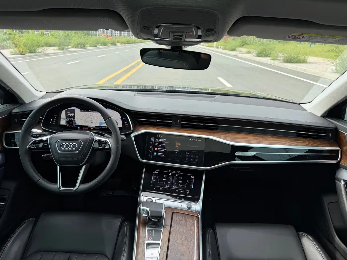 Фото 8 - Audi A6L
