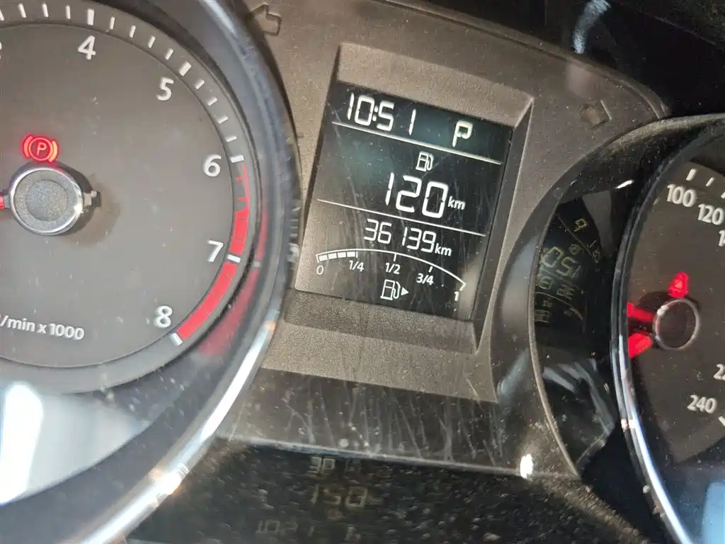 Volkswagen Bora 2014 1.6L Automatic Comfort Edition фото 5