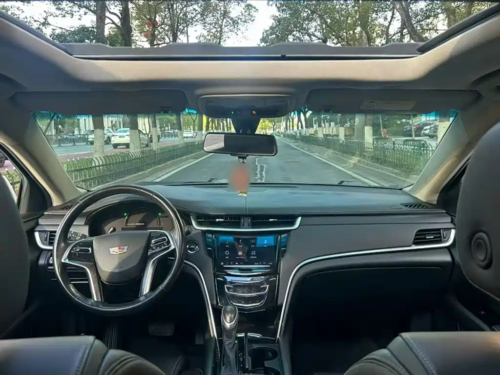 Photo 9 - Cadillac XTS