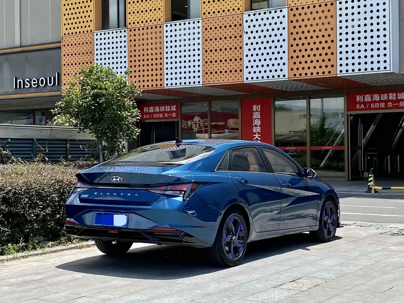 Hyundai Elantra 2021 1.5L CVT GLX Elite Edition фото 4