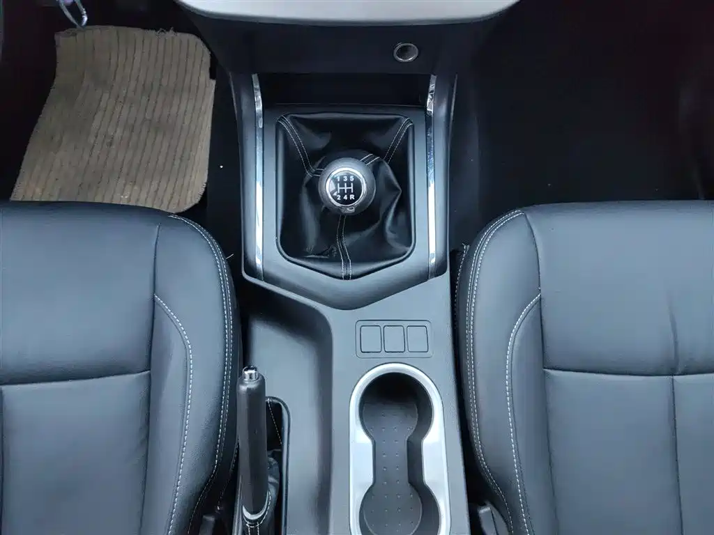 Dongfeng Rich 6 2020 2019 2.4L Manual 2WD Gasoline Standard China VI 2TZD