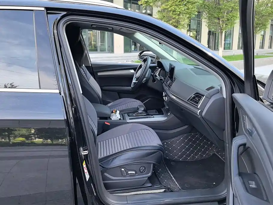 Audi Q5L 2023 40T Fashion Elegance фото 8