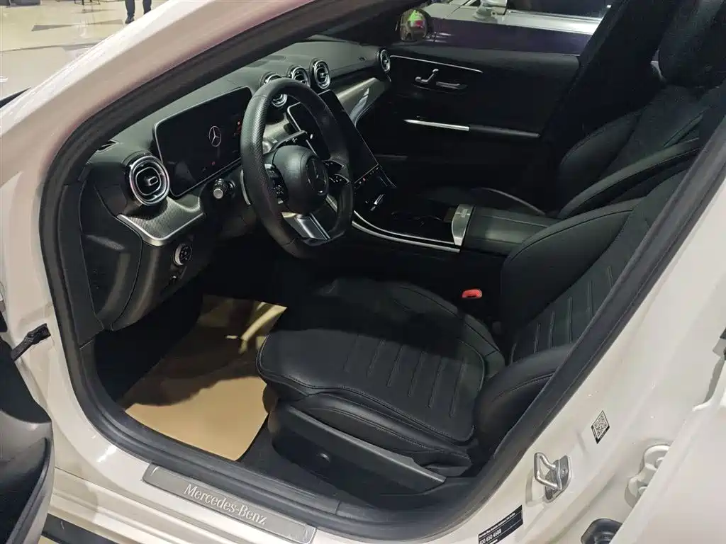 Mercedes-Benz C-Class 2024 Facelift III C 260 L Sport фото 8