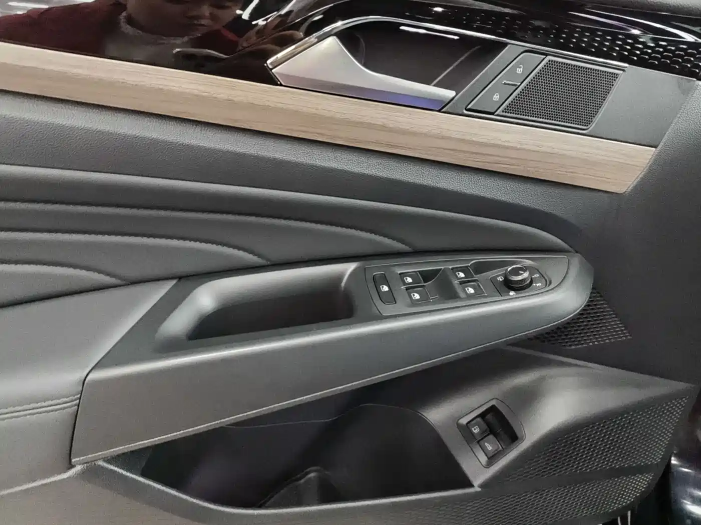 VOLKSWAGEN PASSAT NEW ENERGY