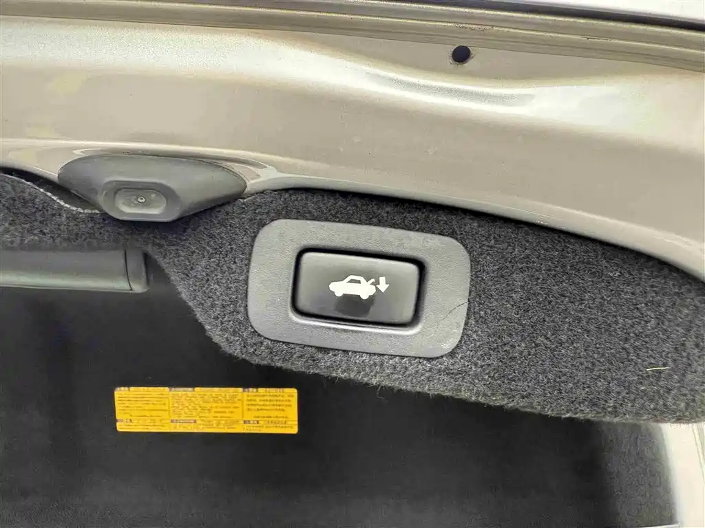 Lexus LS 2006 Model 460 фото 24