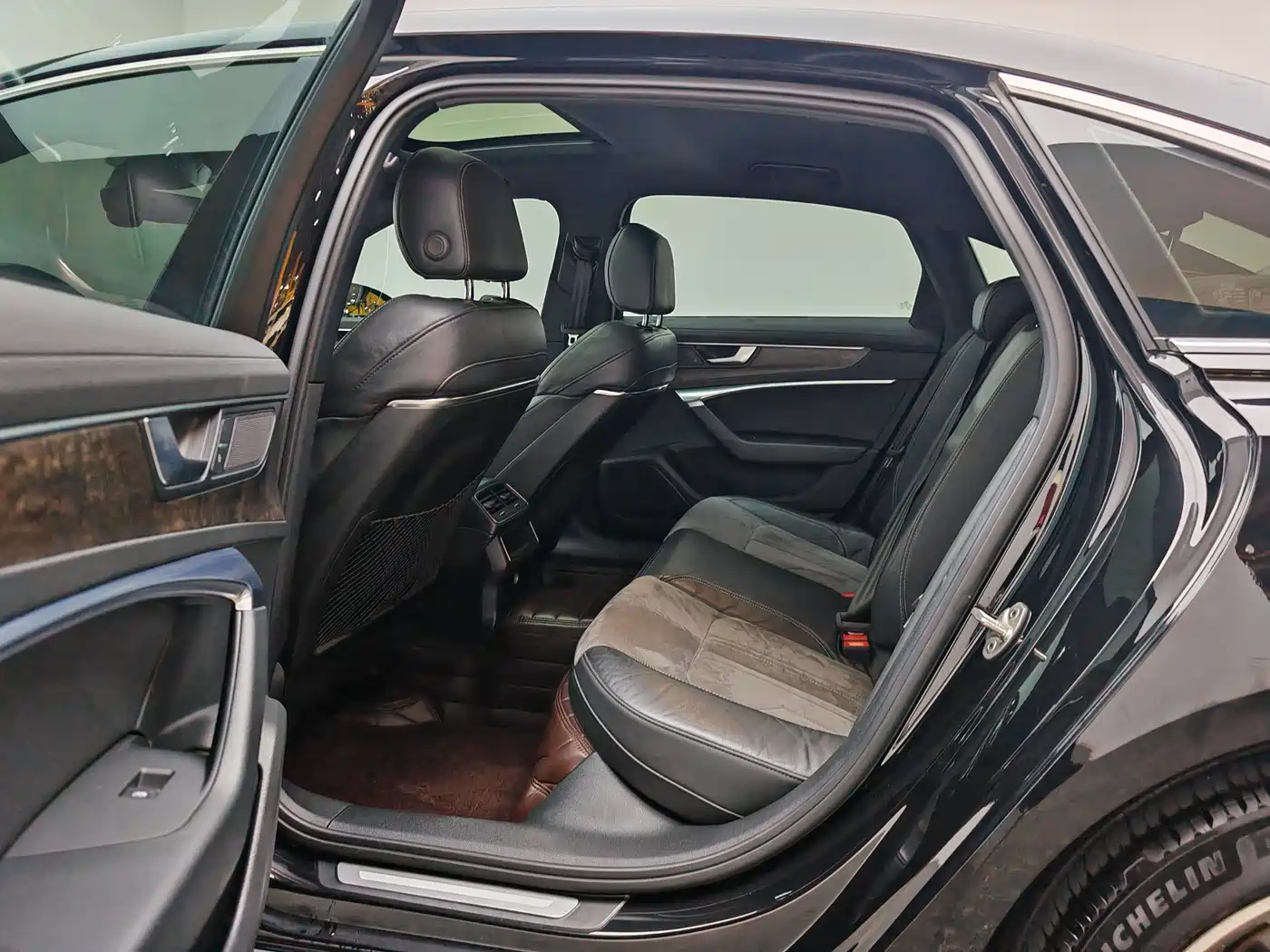 Audi A6L 2020 40 TFSI Luxury Dynamic фото 17