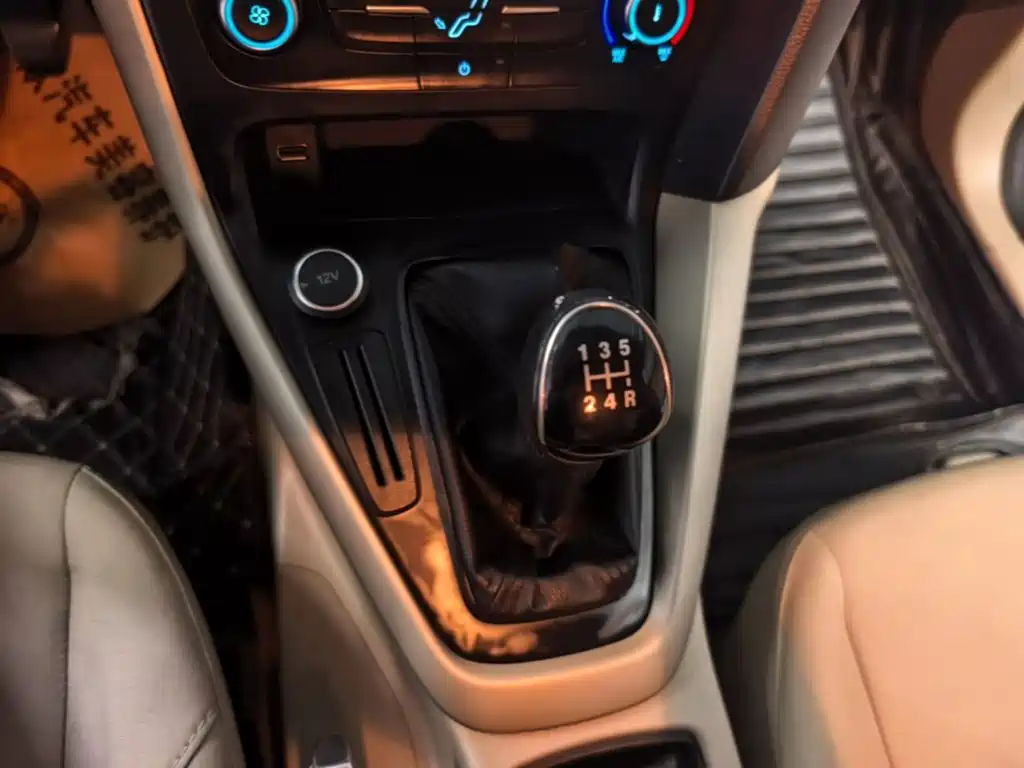 Photo 14 - Ford Focus
