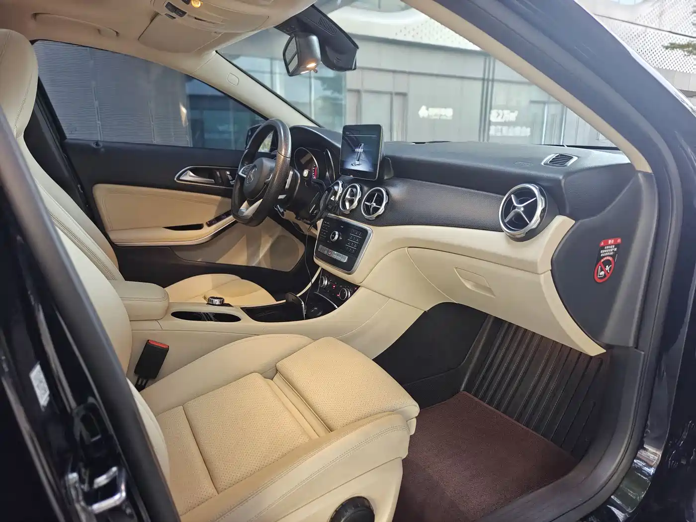 Mercedes-Benz GLA 2019 GLA 200 Dynamic фото 10